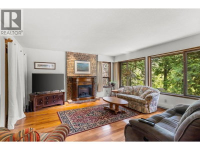 24400 130 Avenue | Maple Ridge British Columbia | Slide Image Three