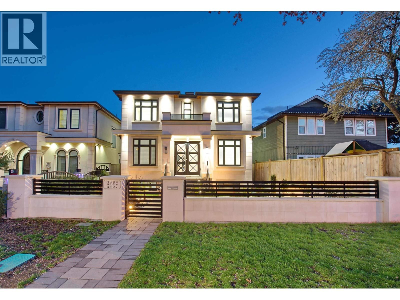 416 63RD Avenue, Vancouver, British Columbia V5X 2K2