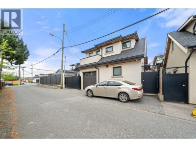 416 63RD Avenue | Vancouver British Columbia | Slide Image Sixteen