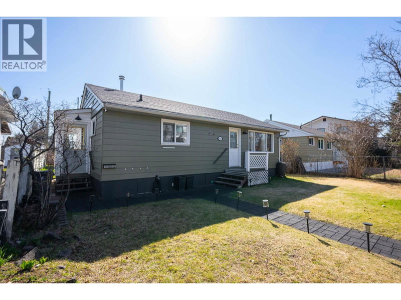 244 GILLETT Street, Prince George, V2M2T4 | Image 2