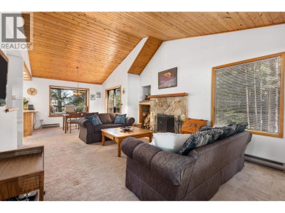 2732 SPROATT Drive | Whistler British Columbia | Slide Image Four