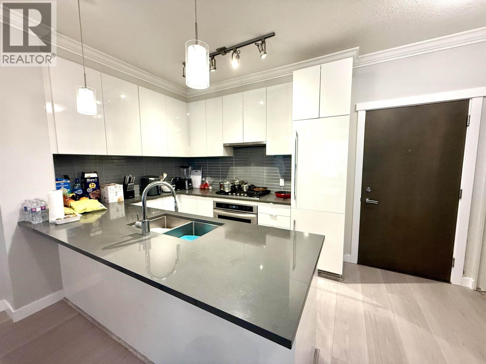 102 - 9399 ALEXANDRA ROAD Image 11