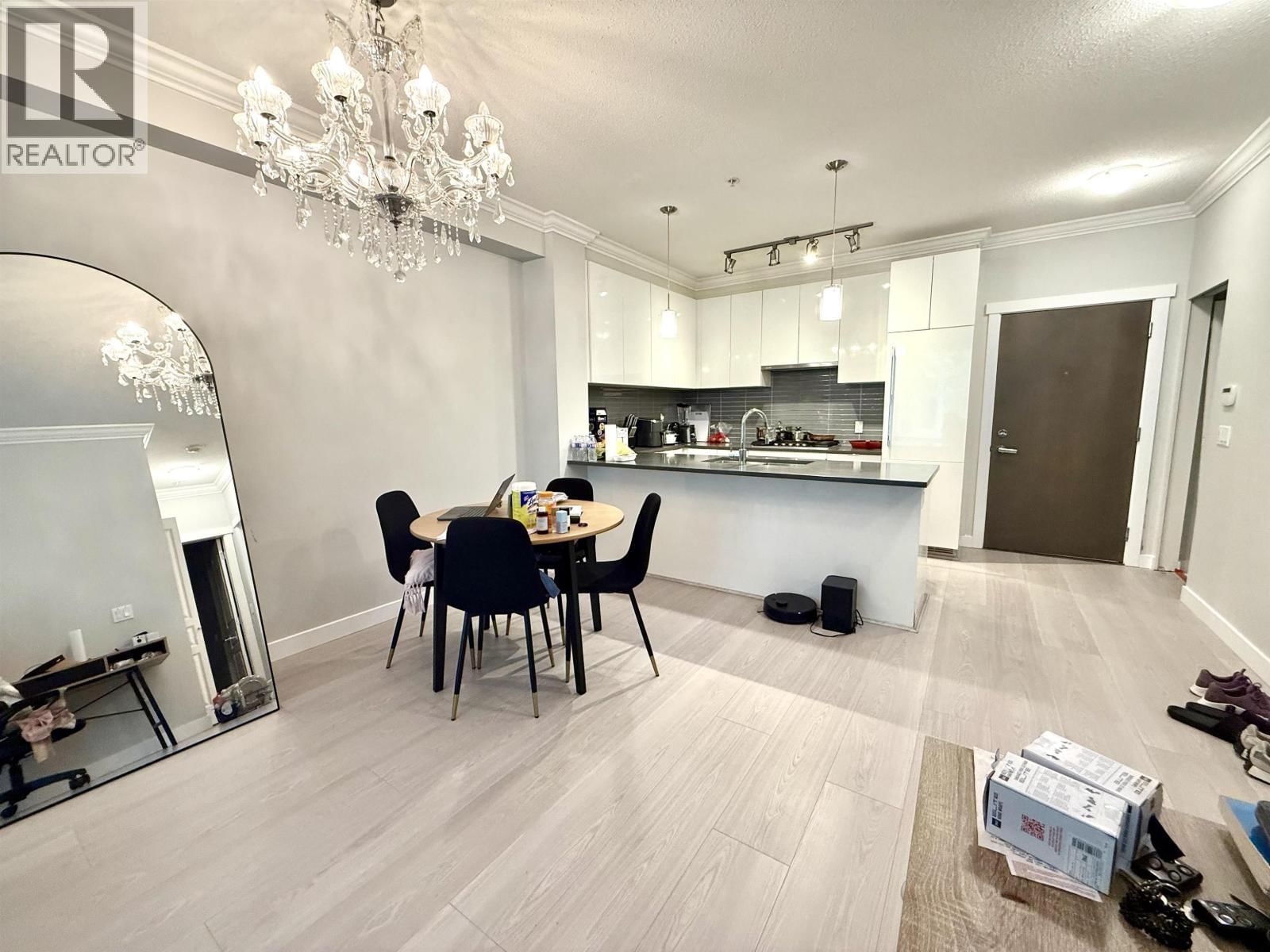 102 - 9399 ALEXANDRA ROAD Image 2
