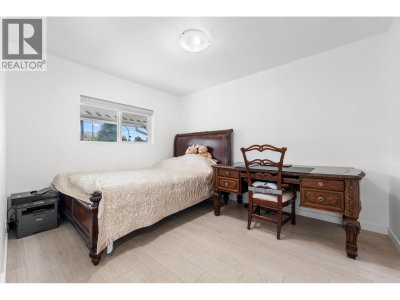 4194 CHERRYWOOD Crescent | Burnaby British Columbia | Slide Image Thirty-two