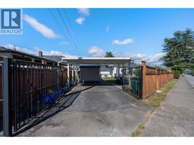 4194 CHERRYWOOD Crescent | Burnaby British Columbia | Slide Image Nine