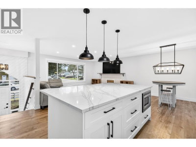 21099 BERRY Avenue | Maple Ridge British Columbia | Slide Image Seventeen