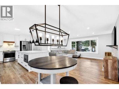 21099 BERRY Avenue | Maple Ridge British Columbia | Slide Image Twenty