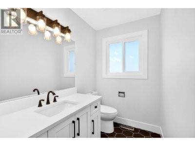 21099 BERRY Avenue | Maple Ridge British Columbia | Slide Image Nine
