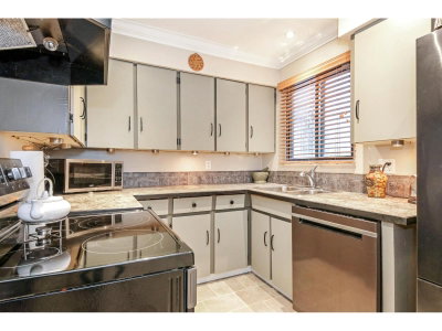 8037 139A Street | Surrey British Columbia | Slide Image Nine