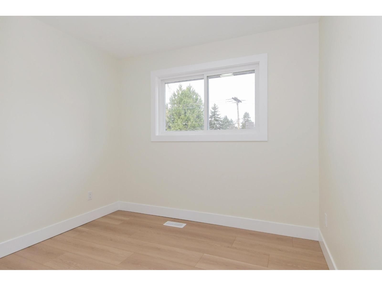34630 IMMEL STREET Image 12