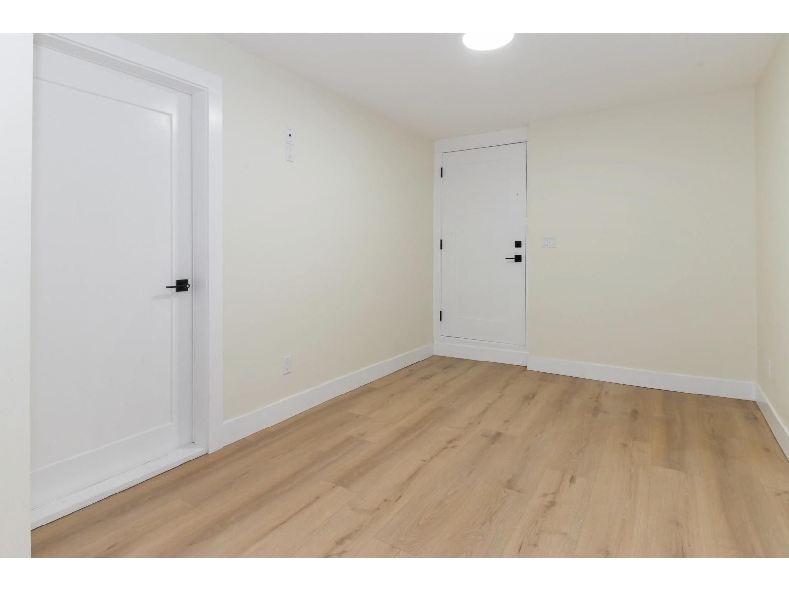 34630 IMMEL STREET Image 17