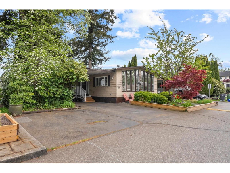 3665 244 Street Langley British Columbia, V2Z 1N1 - 2 Bedrooms Home For Sale