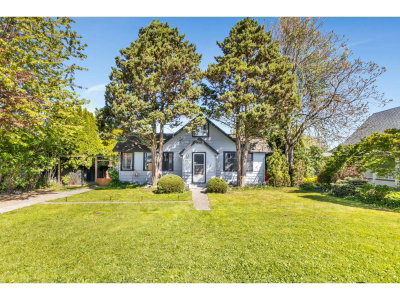 46133 THIRD Avenue | Chilliwack British Columbia | Slide Image Two