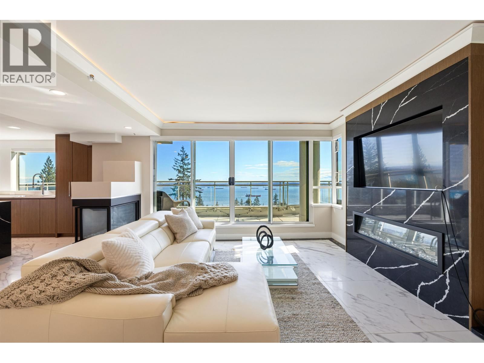 3105 DEER RIDGE Drive, West Vancouver, British Columbia V7S 4W1