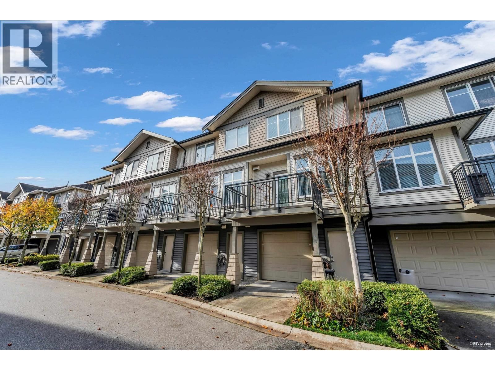 9800 ODLIN Road, Richmond, British Columbia V6X 0C2