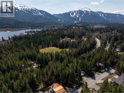 8214 MOUNTAIN VIEW Drive | Whistler British Columbia | Slide Image Four