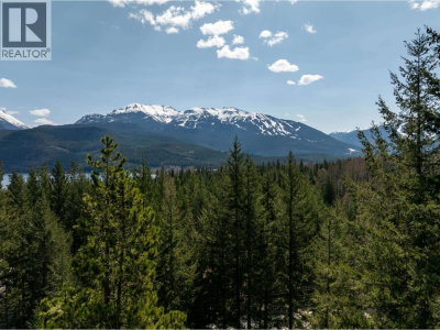 8214 MOUNTAIN VIEW Drive | Whistler British Columbia | Slide Image Six