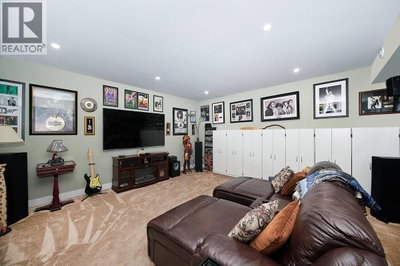 10163 247 Street | Maple Ridge British Columbia | Slide Image Twenty-four
