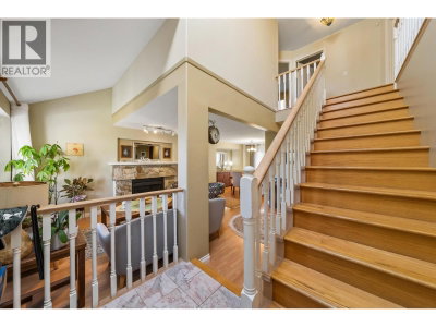 1410 MOUNTAINVIEW Court | Coquitlam British Columbia | Slide Image Sixteen