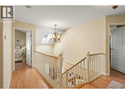 1410 MOUNTAINVIEW Court | Coquitlam British Columbia | Slide Image Seventeen