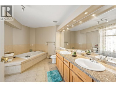 1410 MOUNTAINVIEW Court | Coquitlam British Columbia | Slide Image Twenty
