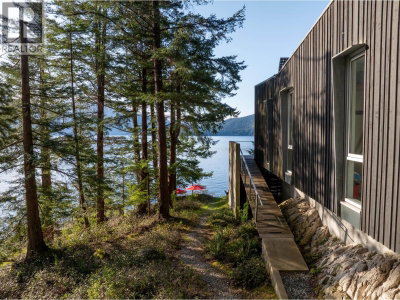 671 BOWEN VIEW Road | Gambier Island British Columbia | Slide Image Thirty-eight