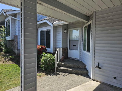 2989 TRAFALGAR Street | Abbotsford British Columbia | Slide Image One