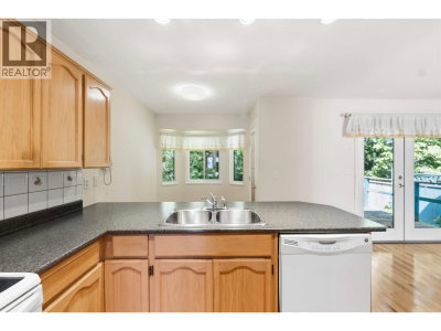 11915 238A Street | Maple Ridge British Columbia | Slide Image Nineteen