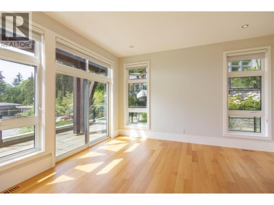 2948 BURFIELD Place | West Vancouver British Columbia | Slide Image Thirteen