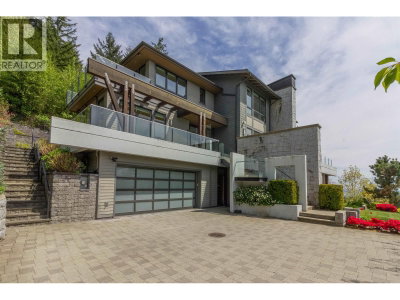 2948 BURFIELD Place | West Vancouver British Columbia | Slide Image Thirty