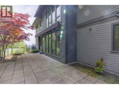 2948 BURFIELD Place | West Vancouver British Columbia | Slide Image Thirty-four