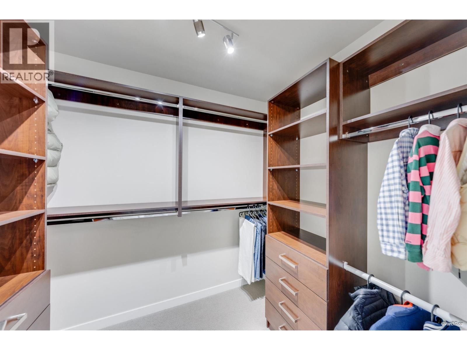 453 13TH STREET Image 20