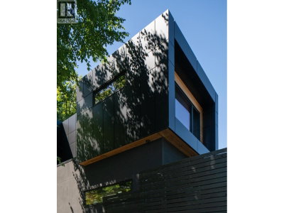 91 40TH Avenue | Vancouver British Columbia | Slide Image Three
