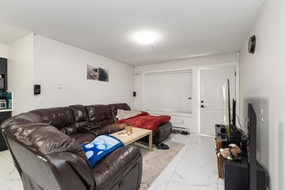 2018 VINEWOOD Street | Abbotsford British Columbia | Slide Image Thirty-one