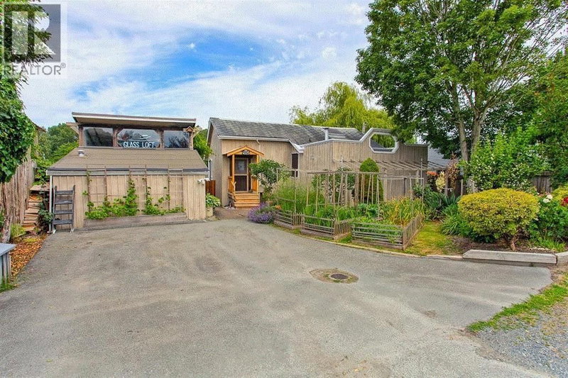 4525 RIVER Road Delta British Columbia, V4K 1R9 - 4 Bedrooms Waterfront Home For sale