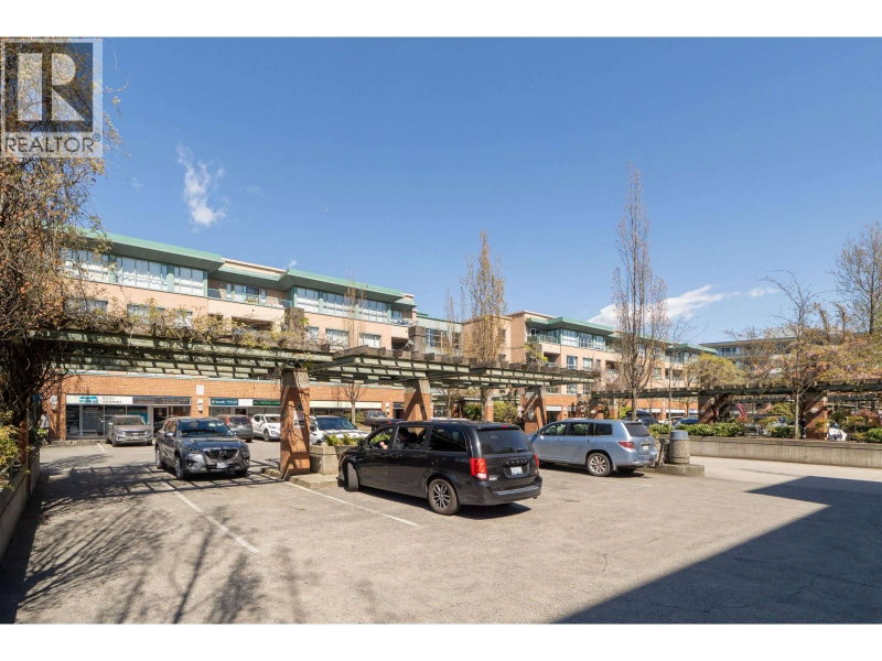 223 MOUNTAIN Highway North Vancouver British Columbia, V7J 3V3 - 2 Bedrooms Condo For Sale