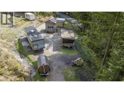 6061 GARIBALDI PARK Road | Squamish British Columbia | Slide Image Three