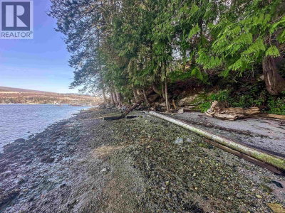 5830 MARINE Way | Sechelt British Columbia | Slide Image Nine