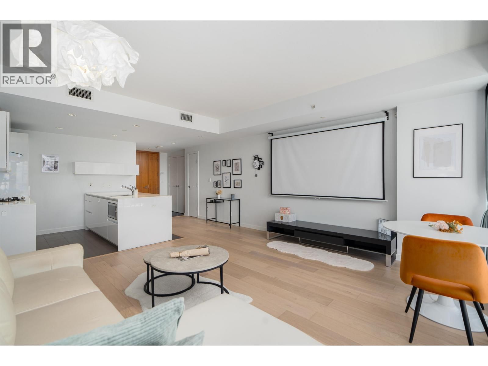 5171 BRIGHOUSE Way, Richmond, British Columbia V7C 0A6
