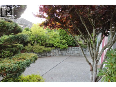 3022 PLATEAU Boulevard | Coquitlam British Columbia | Slide Image Thirty-five
