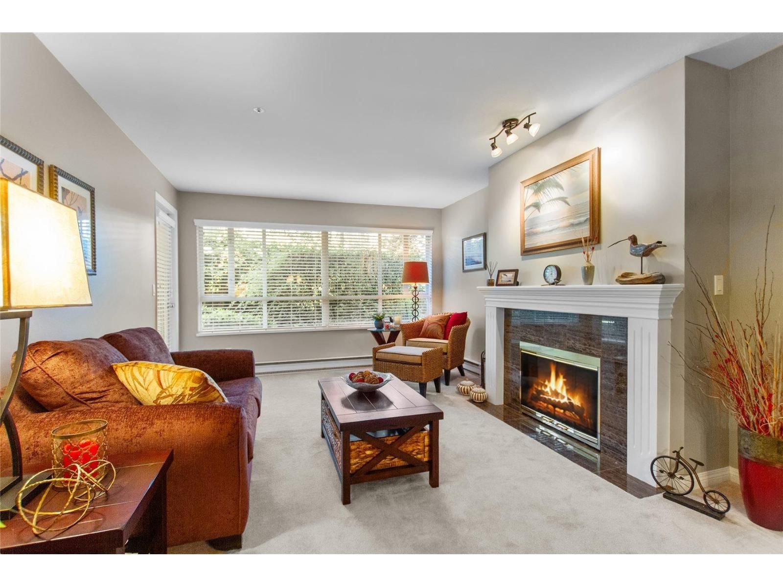 15375 17 Avenue, Surrey, British Columbia V4A 1T8