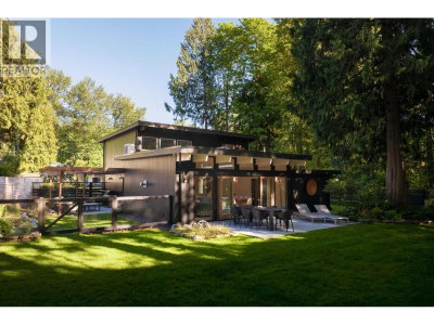 3267 FAIRMONT Road | North Vancouver British Columbia | Slide Image Fourteen