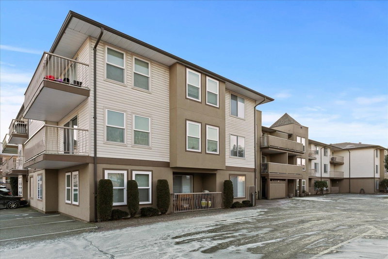 45702 WATSON Road Chilliwack British Columbia, V2R 3E6 - 1 Bedroom Condo For Sale