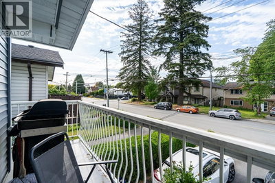 1868 COQUITLAM Avenue | Port Coquitlam British Columbia | Slide Image Fifteen