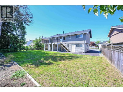 5546 MAPLE Crescent | Delta British Columbia | Slide Image Ten