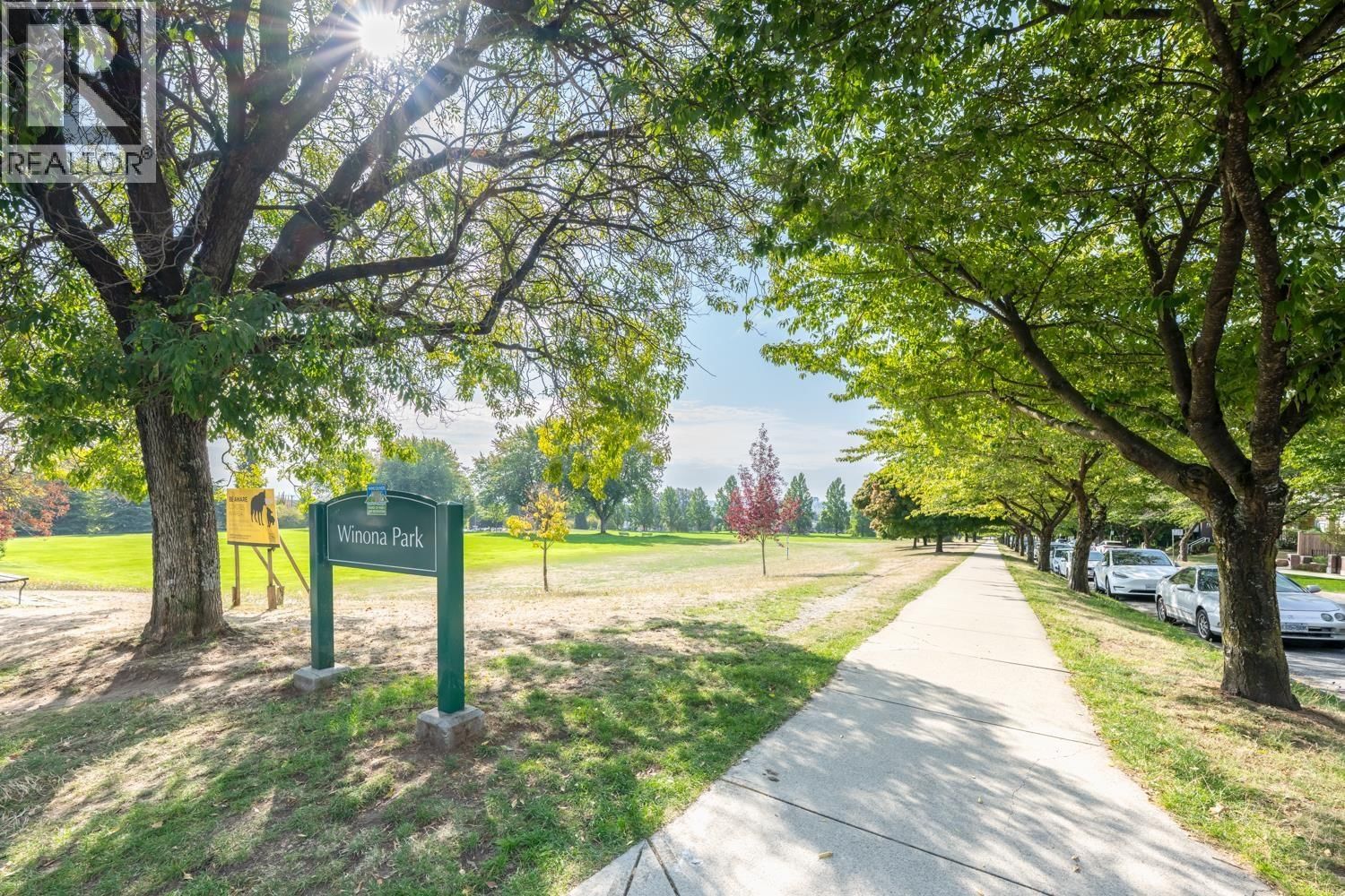7529 YUKON Street, Vancouver, British Columbia V5X 2Y4