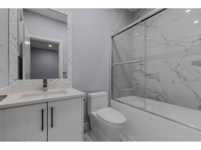 18764 62A Avenue | Surrey British Columbia | Slide Image Thirty-two