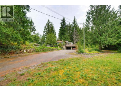 28595 DEWDNEY TRUNK Road | Maple Ridge British Columbia | Slide Image Three