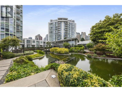 198 AQUARIUS Mews | Vancouver British Columbia | Slide Image Twenty-nine