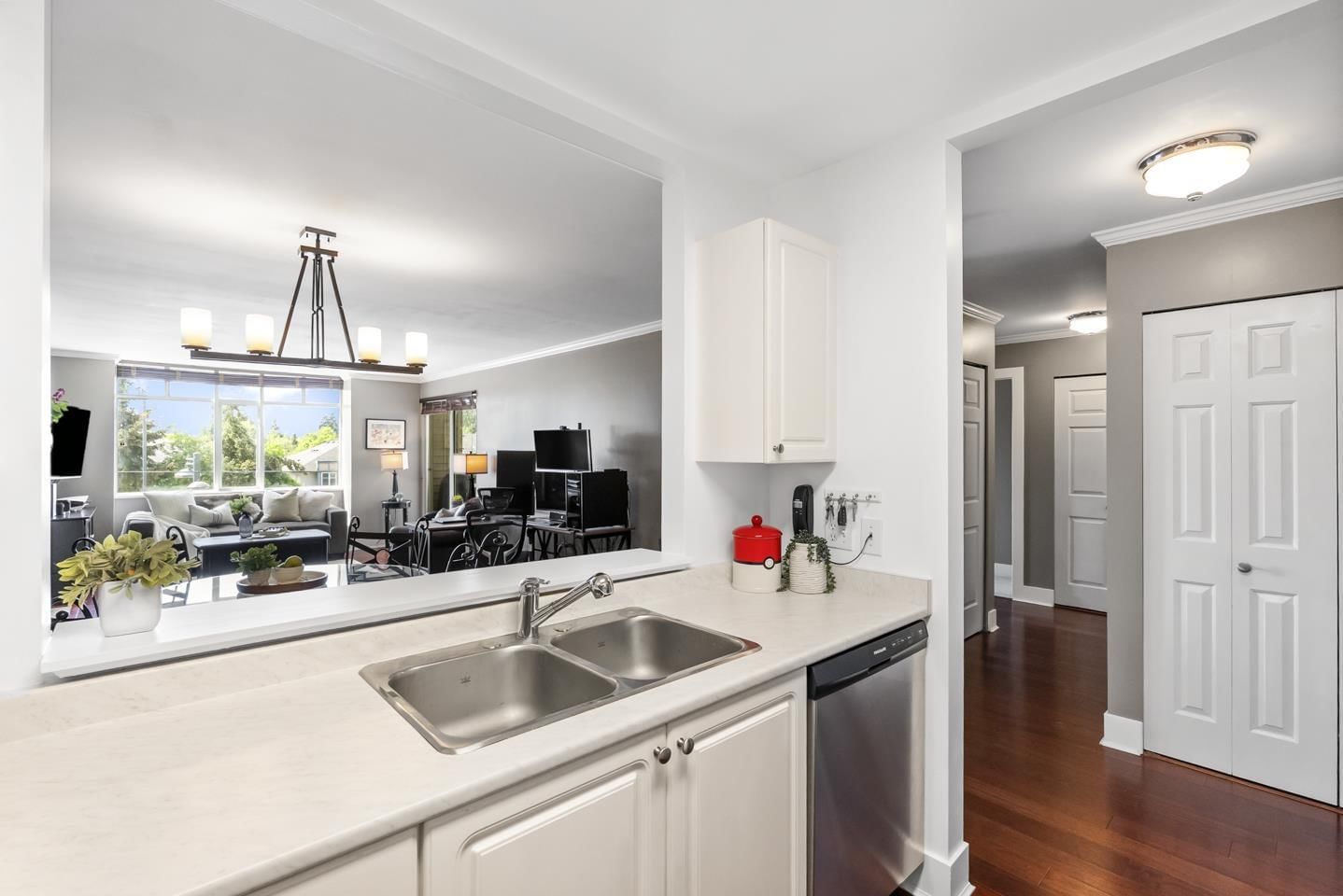 206 - 9763 140 STREET Image 8